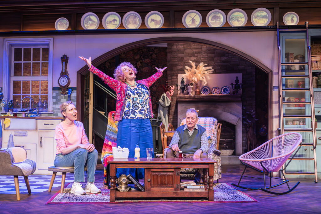 Allegra MAIN LANDSCAPE Elizabeth Bower, Maureen Lipman, John Middleton Photo Marc Brenner
